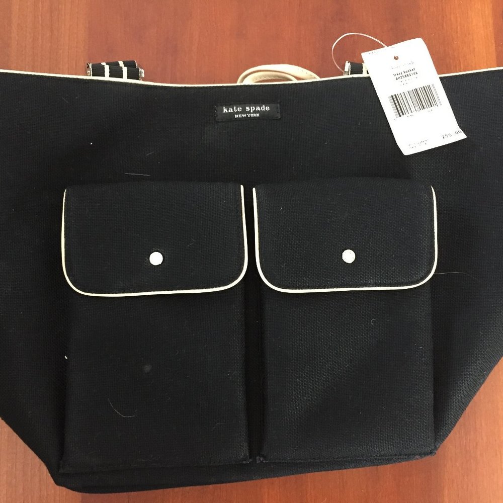 NWT Black with white piping Kate Spade Tracy Bucket Bag